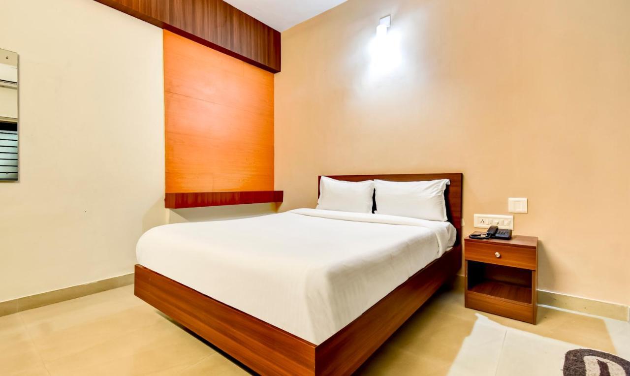 Hotel Aspire Kochi Exterior foto