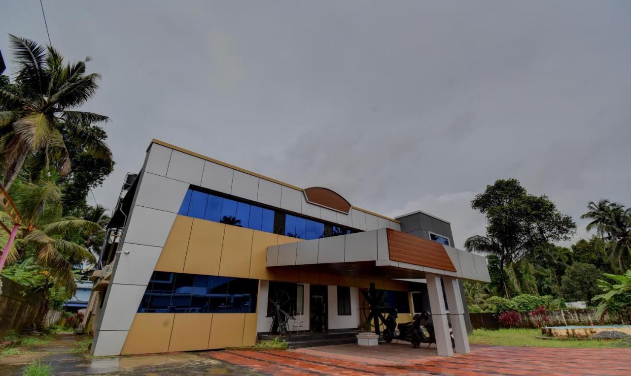 Hotel Aspire Kochi Exterior foto
